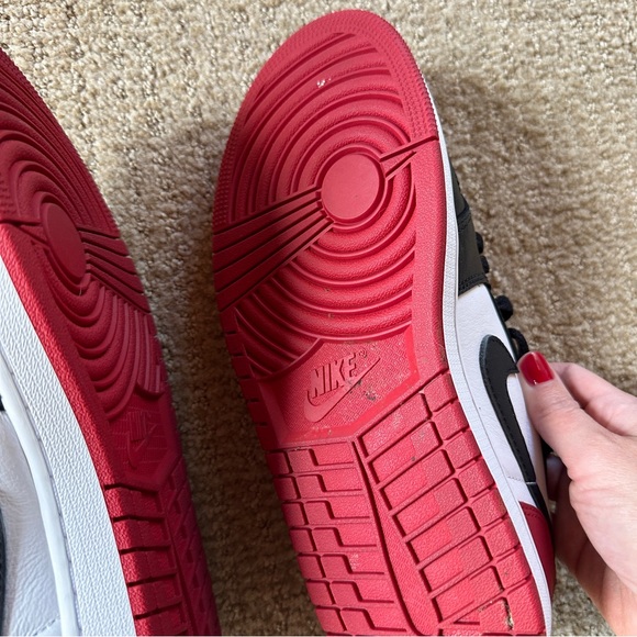 Air Jordan 1 low red and black 6.5 - Picture 6 of 10